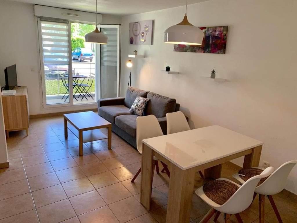Les Jardins La Charbonniere Apartamento Montévrain Exterior foto